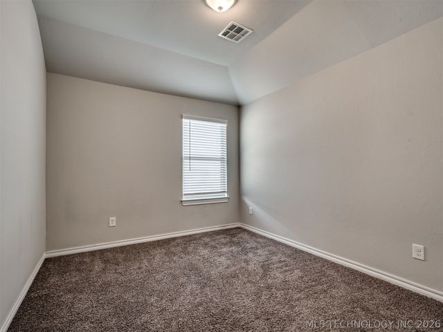 11133 NW 95th Court, Yukon, OK 73099