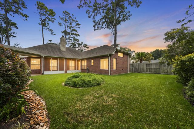 705 Hidden Oak Lane, Friendswood, TX 77546