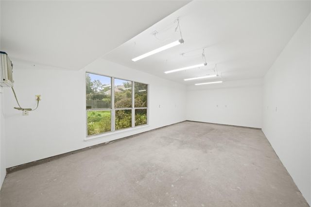 705 Hidden Oak Lane, Friendswood, TX 77546
