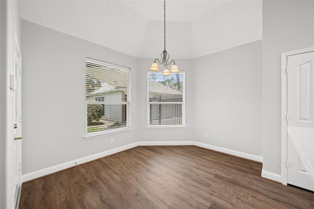 705 Hidden Oak Lane, Friendswood, TX 77546