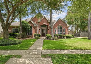 705 Hidden Oak Lane, Friendswood, TX 77546