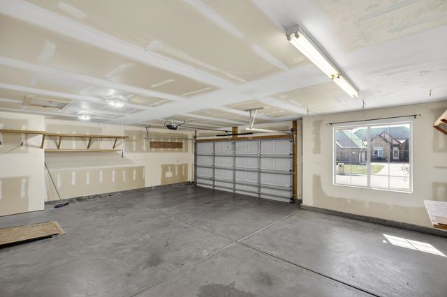 5122 N Brookstone St, Bel Aire, KS 67226