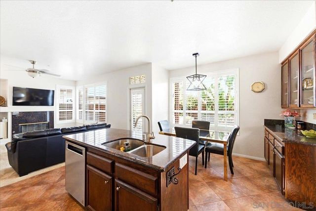 2279 Bear Rock, Escondido, CA 92026