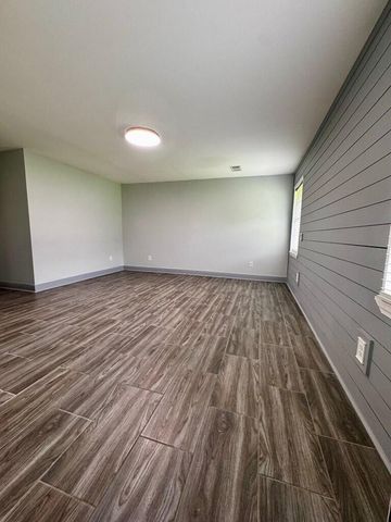 3099 Longfellow Dr., Bay St. Louis, MS 39520