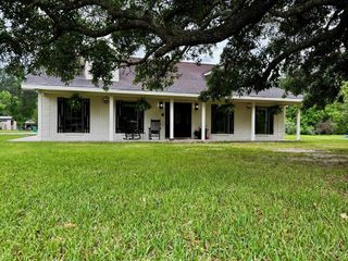 3099 Longfellow Dr., Bay St. Louis, MS 39520