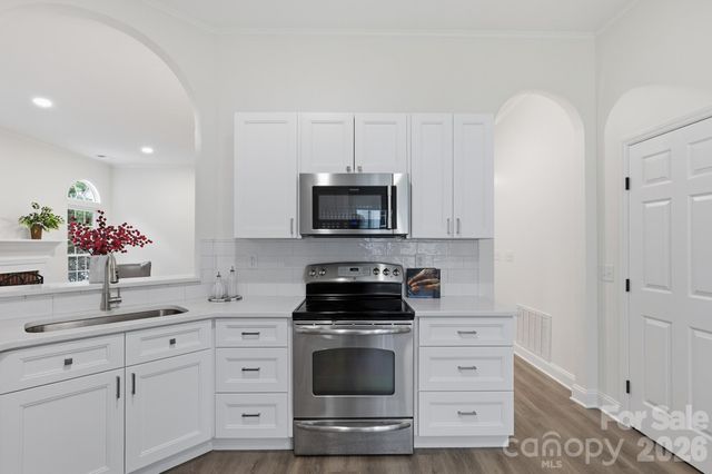 3412 Pondridge Court, Charlotte, NC 28269