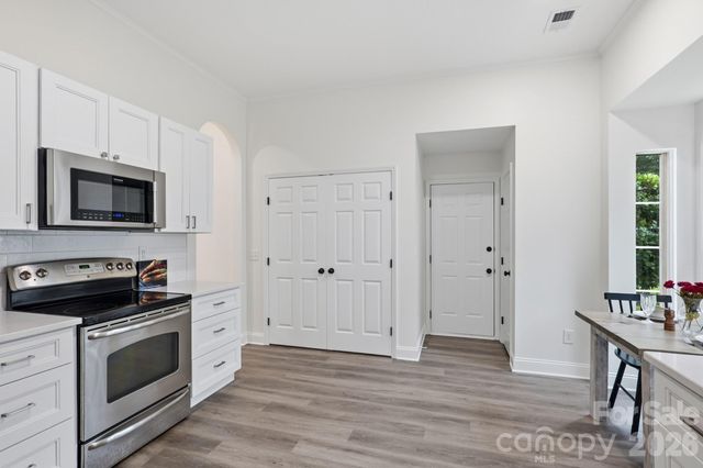 3412 Pondridge Court, Charlotte, NC 28269