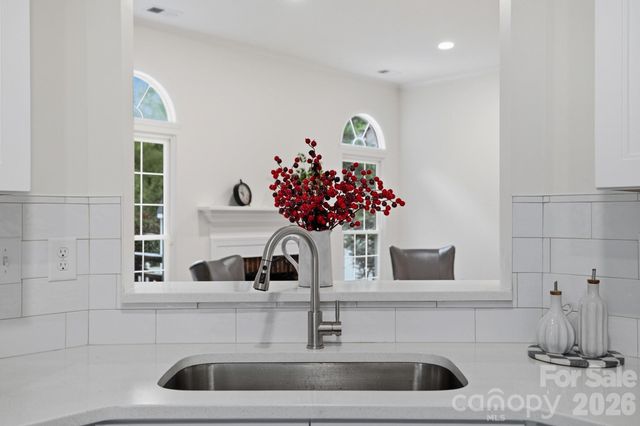 3412 Pondridge Court, Charlotte, NC 28269