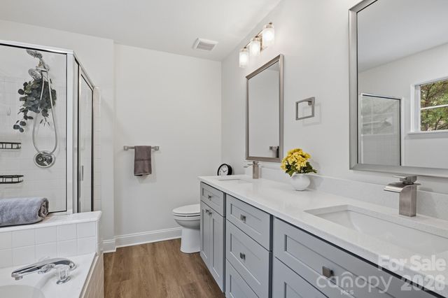 3412 Pondridge Court, Charlotte, NC 28269