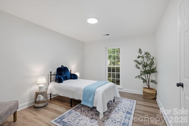 3412 Pondridge Court, Charlotte, NC 28269