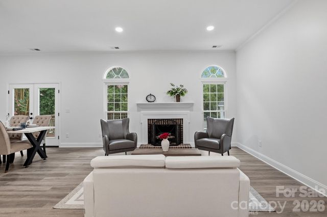 3412 Pondridge Court, Charlotte, NC 28269