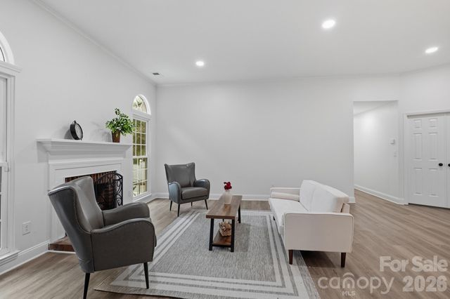 3412 Pondridge Court, Charlotte, NC 28269