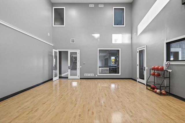 525 Smithtown Court, Victoria, MN 55331