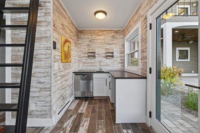 525 Smithtown Court, Victoria, MN 55331