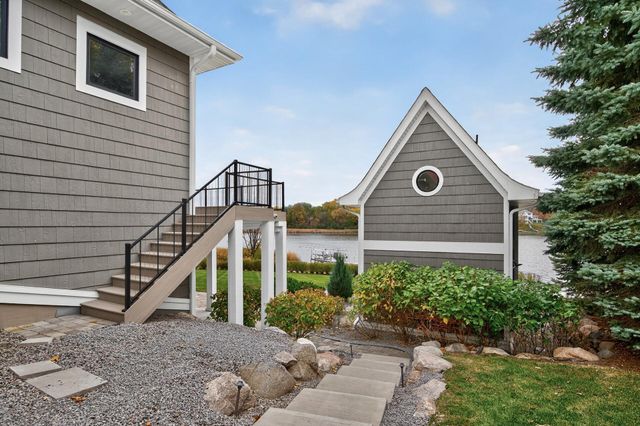 525 Smithtown Court, Victoria, MN 55331