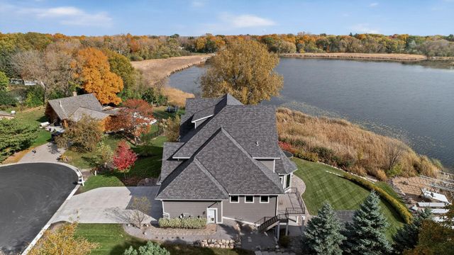 525 Smithtown Court, Victoria, MN 55331