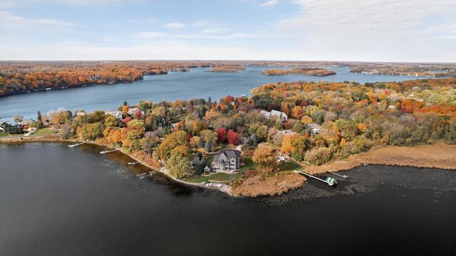 525 Smithtown Court, Victoria, MN 55331