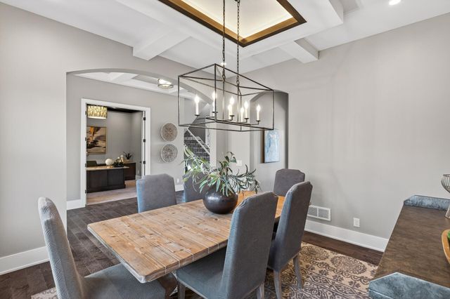 525 Smithtown Court, Victoria, MN 55331