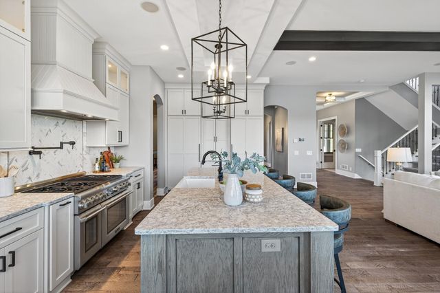 525 Smithtown Court, Victoria, MN 55331