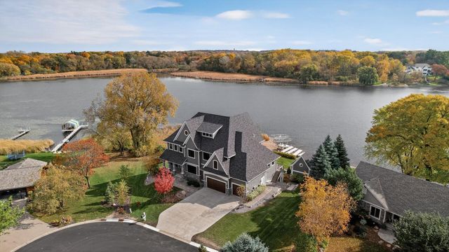 525 Smithtown Court, Victoria, MN 55331