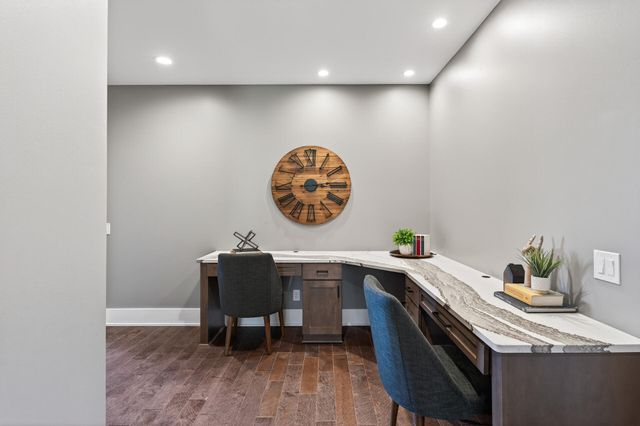 525 Smithtown Court, Victoria, MN 55331