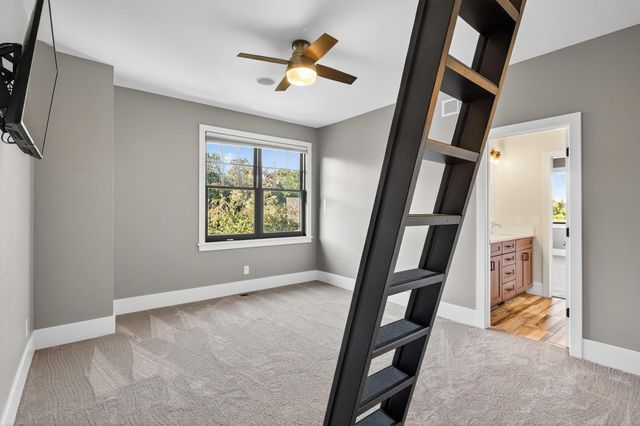 525 Smithtown Court, Victoria, MN 55331