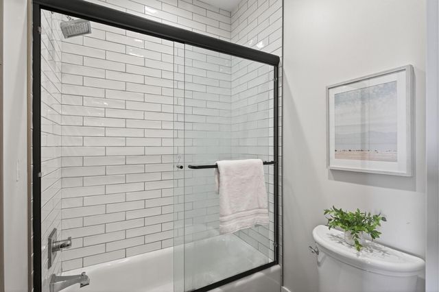 525 Smithtown Court, Victoria, MN 55331