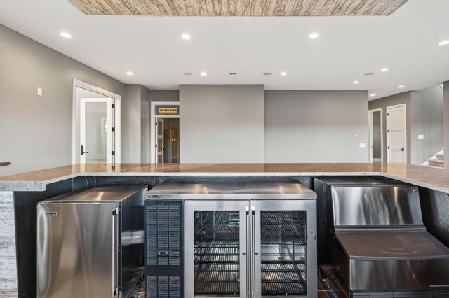 525 Smithtown Court, Victoria, MN 55331