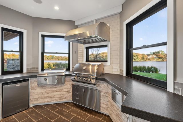 525 Smithtown Court, Victoria, MN 55331