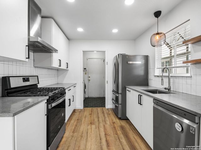 2871 BURNING ROCK, San Antonio, TX 78247