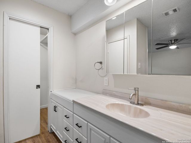 2871 BURNING ROCK, San Antonio, TX 78247