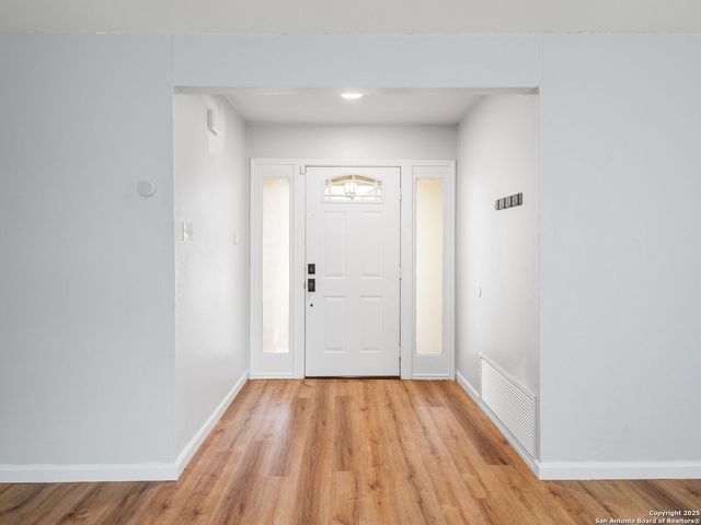 2871 BURNING ROCK, San Antonio, TX 78247