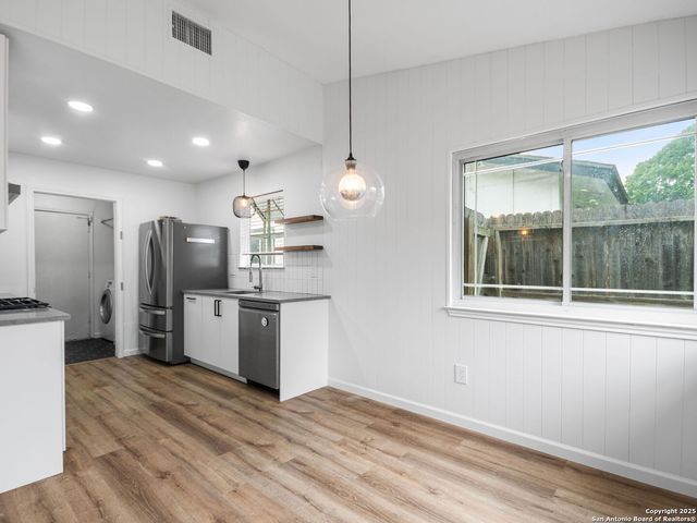 2871 BURNING ROCK, San Antonio, TX 78247