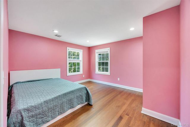 71 Penn Street, Lake Grove, NY 11755