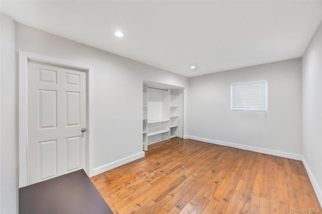 71 Penn Street, Lake Grove, NY 11755