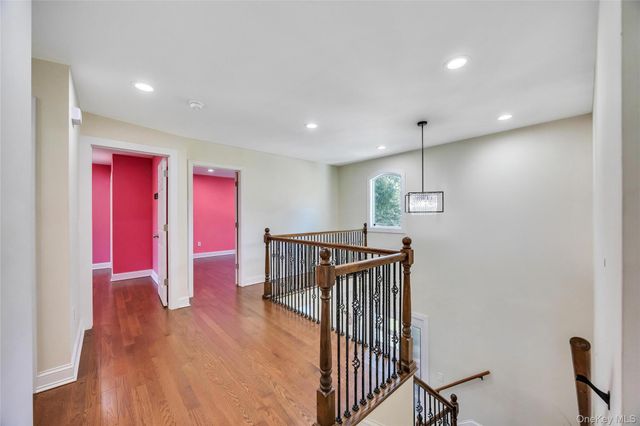 71 Penn Street, Lake Grove, NY 11755