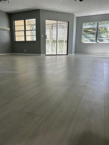 1000 SW 125th Ave 214N, Pembroke Pines, FL 33027