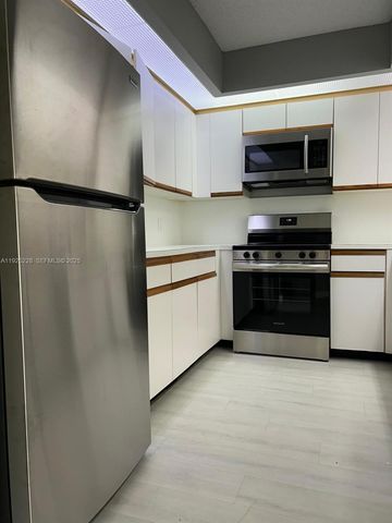 1000 SW 125th Ave 214N, Pembroke Pines, FL 33027