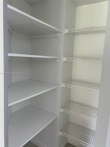 1000 SW 125th Ave 214N, Pembroke Pines, FL 33027