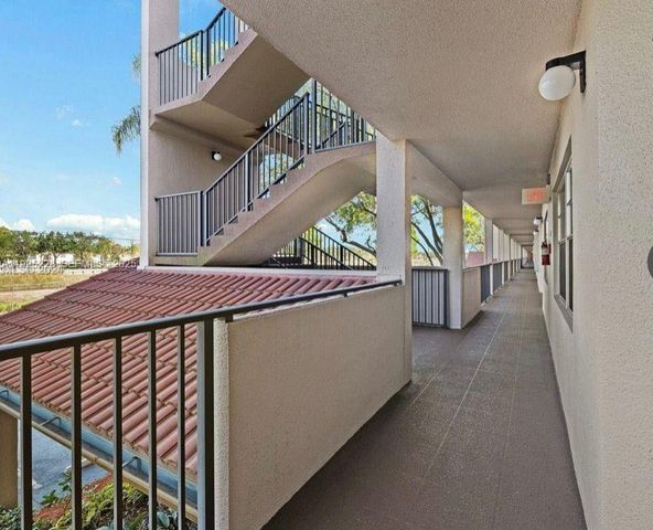 1000 SW 125th Ave 214N, Pembroke Pines, FL 33027