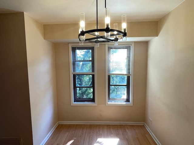 2218 Country Club Drive 22, Woodridge, IL 60517
