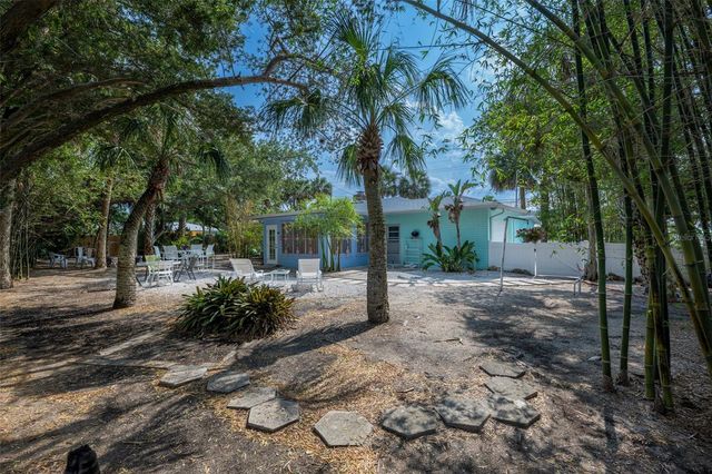 705 N PENINSULA AVENUE, New Smyrna Beach, FL 32169