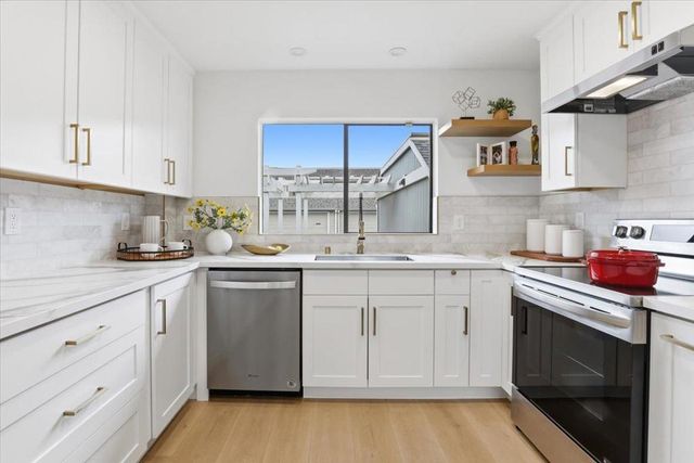 812 Ram Lane, Foster City, CA 94404