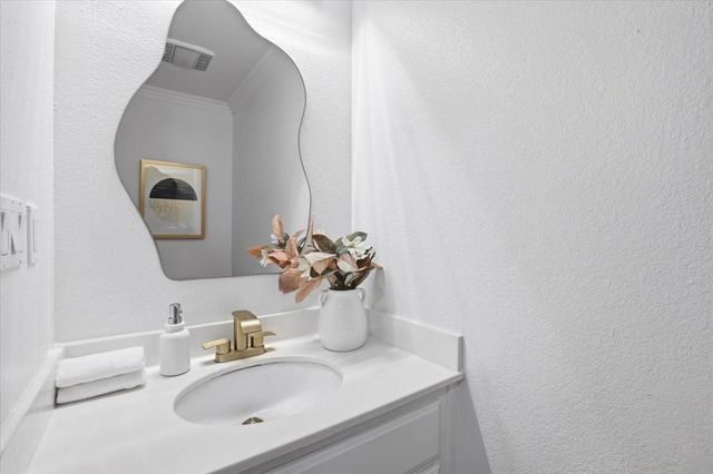 812 Ram Lane, Foster City, CA 94404