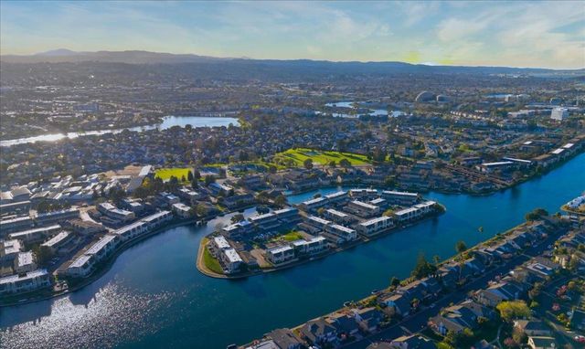 812 Ram Lane, Foster City, CA 94404