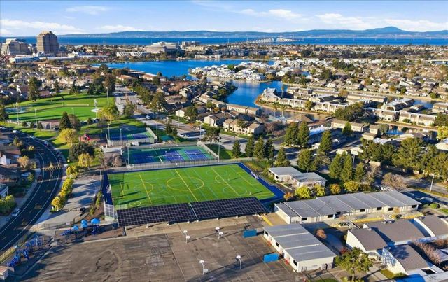 812 Ram Lane, Foster City, CA 94404