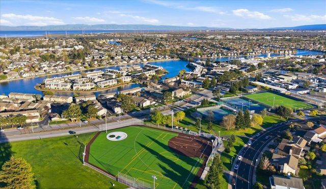 812 Ram Lane, Foster City, CA 94404