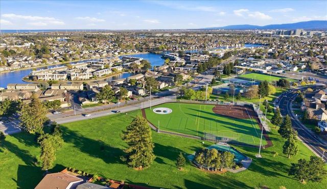 812 Ram Lane, Foster City, CA 94404