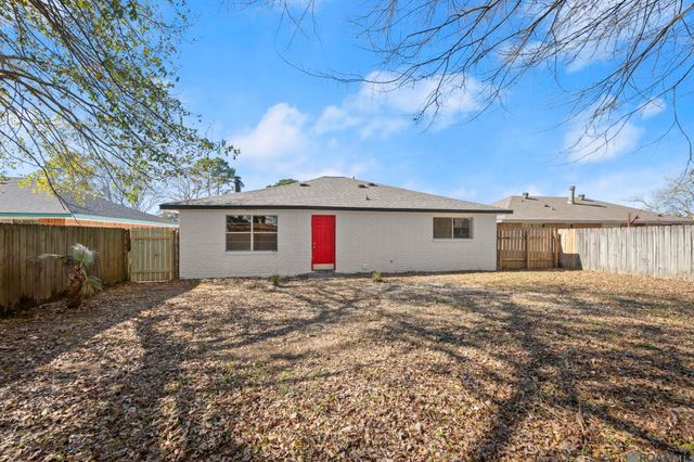 9219 Baronne Dr, Baton Rouge, LA 70810