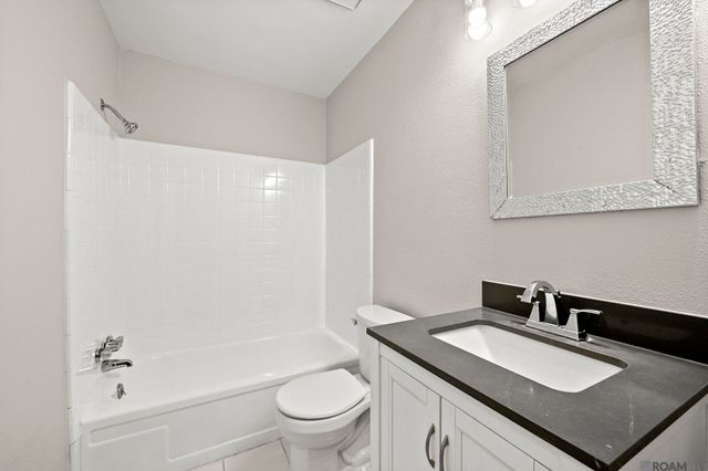 9219 Baronne Dr, Baton Rouge, LA 70810